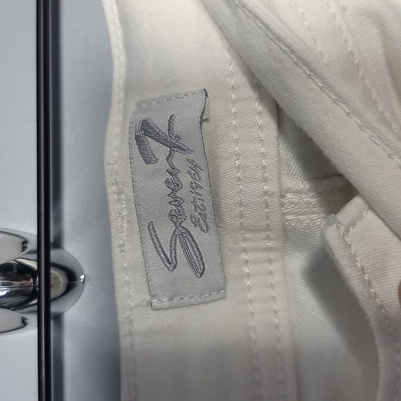 SEVEN7 White Bermuda Shorts - Picture 4 of 11